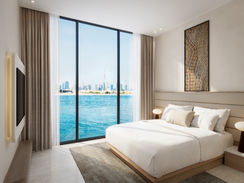 Waterfront 1 Bedroom | Panoramic Skyline Views | Furnished