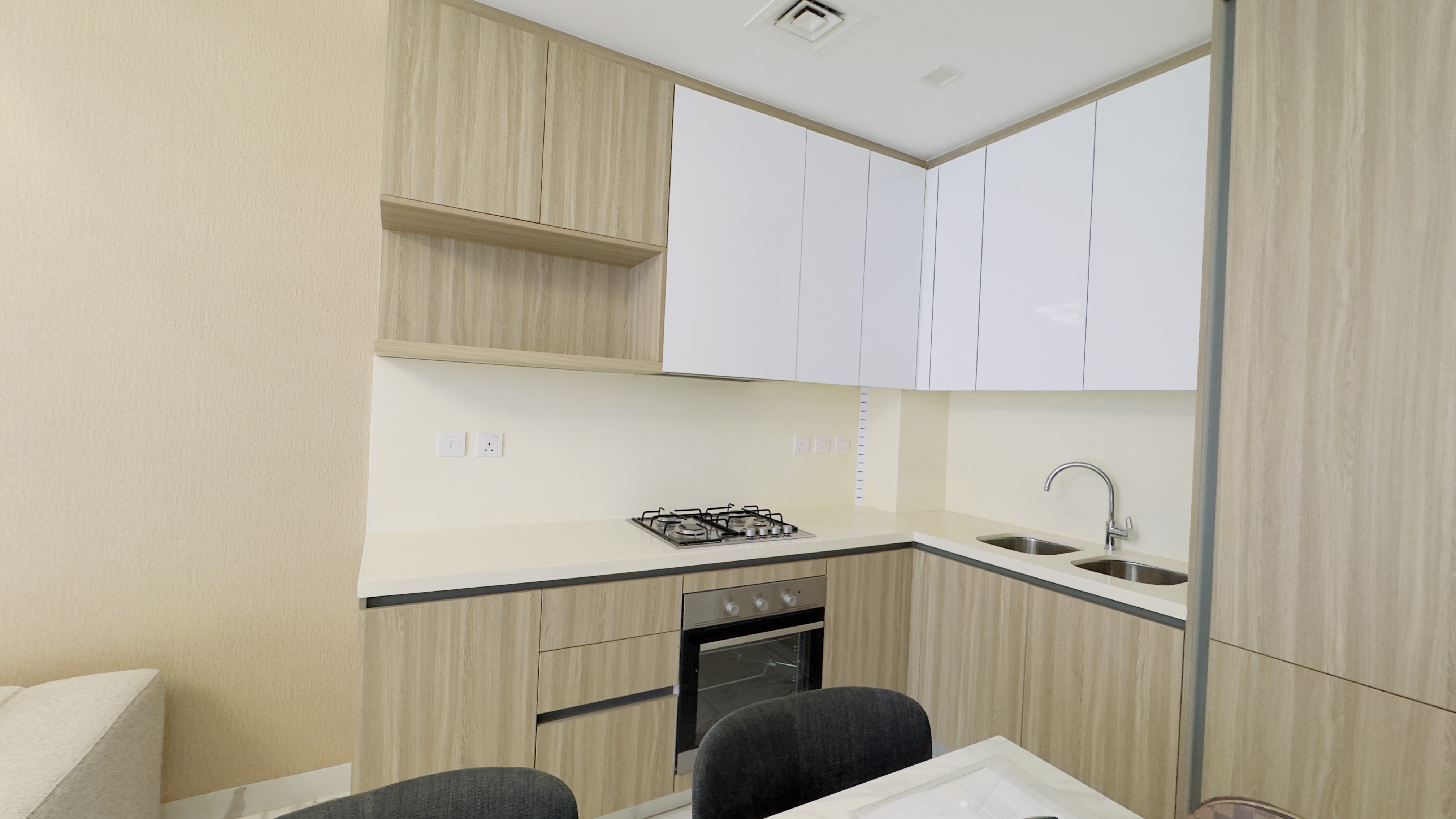 Fully Furnished 1BR Apartment| Pool View | Vacant